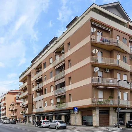 3 Bedroom Cozy In Apartment Pescara