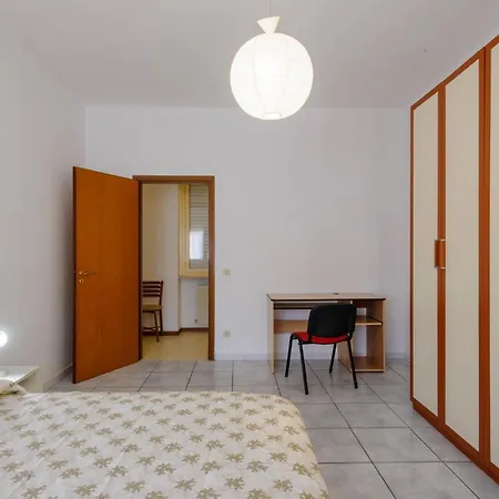 3 Bedroom Cozy In Pescara
