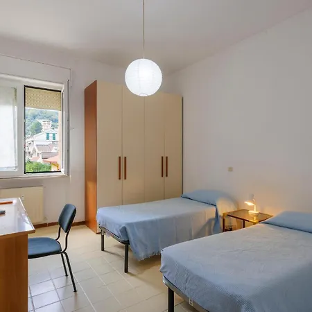 3 Bedroom Cozy In Apartment *