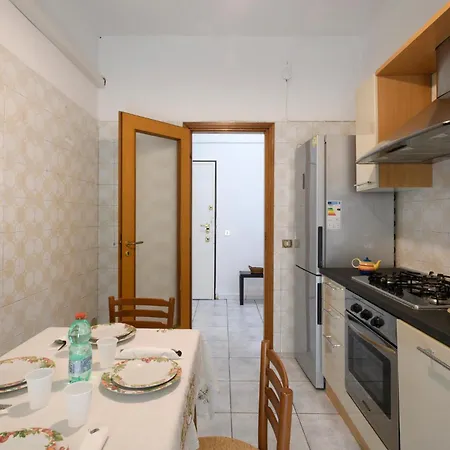 Apartment 3 Bedroom Cozy In Pescara