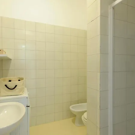 3 Bedroom Cozy In Apartment *